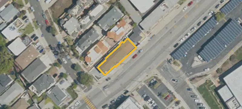 8-Unit Apartment Building