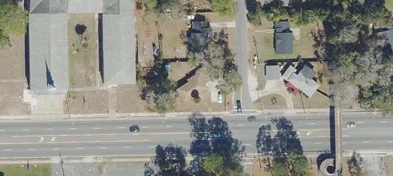 Vacant Office Building with Road Frontage