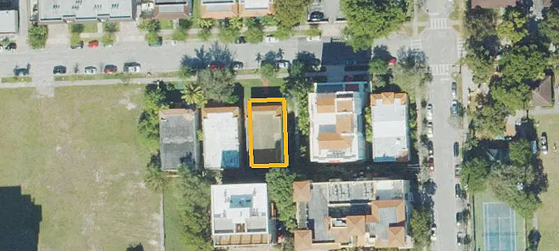 8-Unit Apartment Building