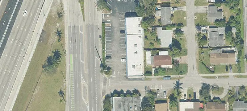 Multi-Tenant Shopping Center with Frontage