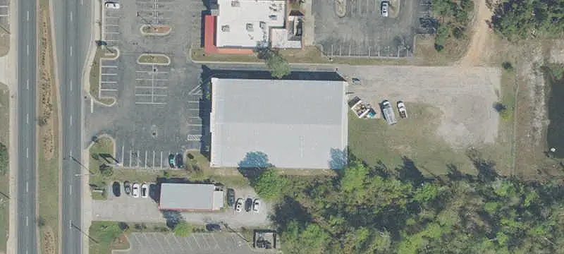 Freestanding Storefront with Rear Yard