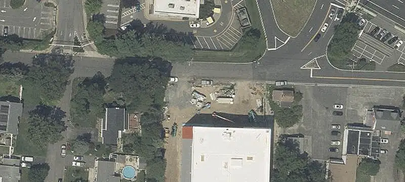 Retail Building with Parking