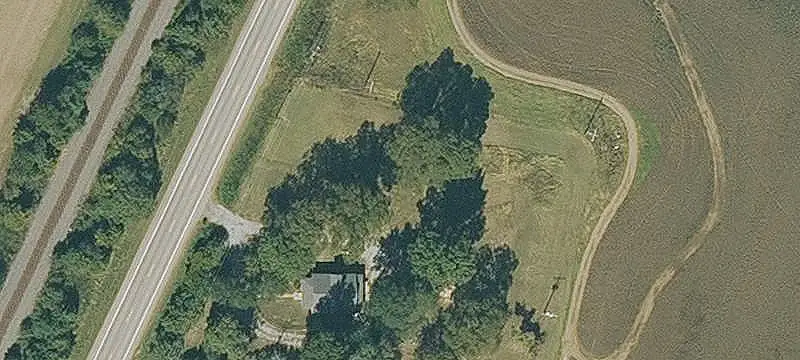 Restaurant Property at Four-Way Stop