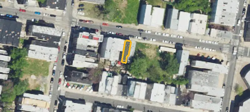 Bi-Level Duplex Near Temple
