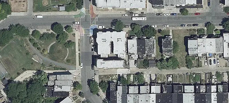 Whitelock Apartments Multifamily Property