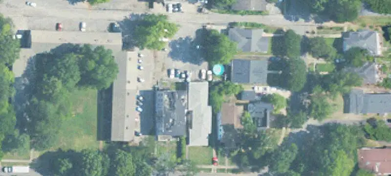 8-Unit Brick Apartment Building