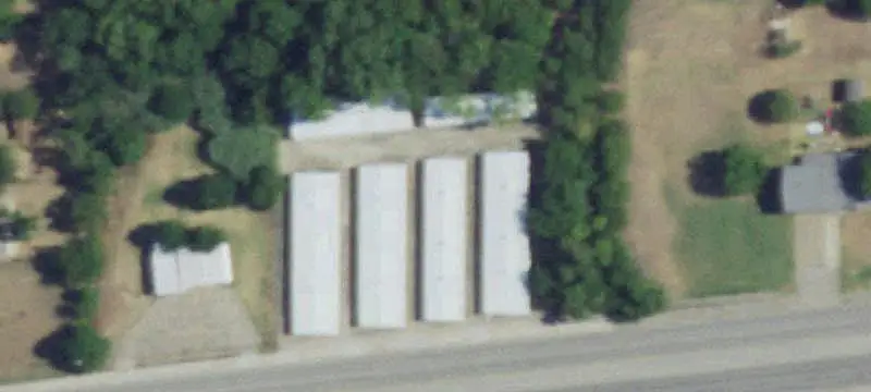 Automotive Property with Wash Bay