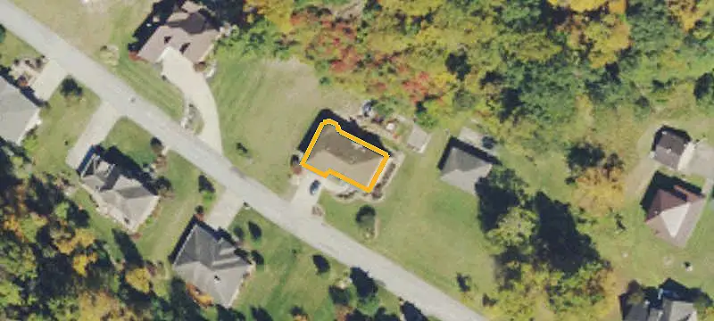 16 Woodhaven Dr, Huntington, WV 25701