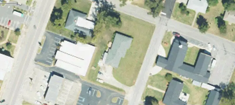 Office Building With Extra Lot