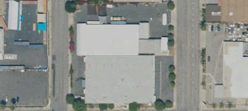 Freestanding Warehouse with Dock Doors
