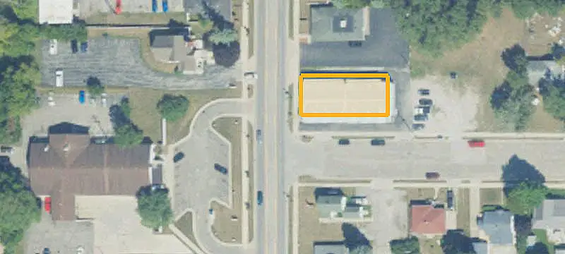 Retail Building with Rear Garage