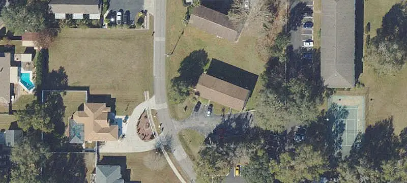 8-Unit Apartment Building