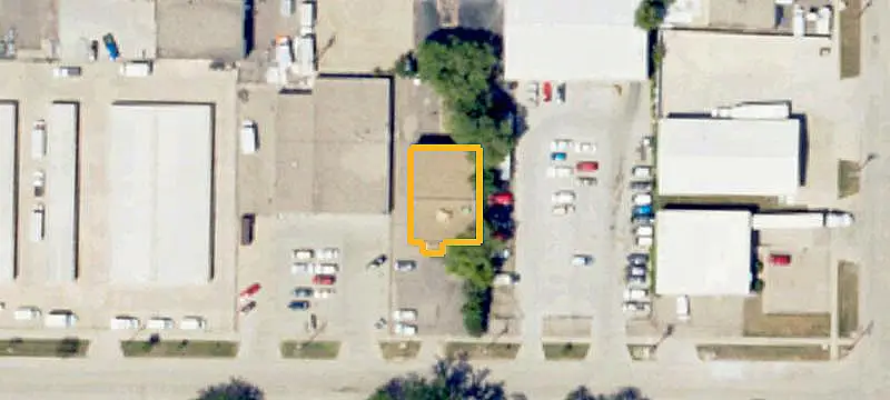 Retail Space with Shop Conversion Potential