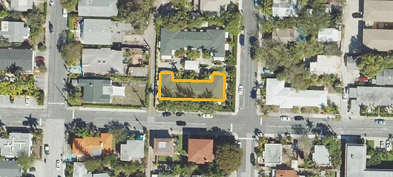 Eight-Villa Apartment Property