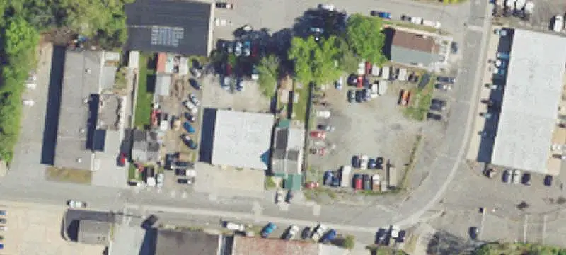 Auto Shop with Clear-Span Space