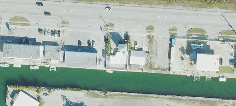 Live-Work Space with Boat Dockage