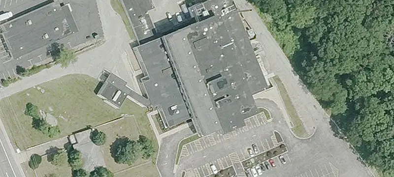 Medical Center on Commercial Corridor