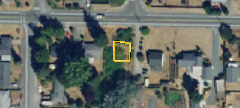 4-Bedroom Duplex with Garages