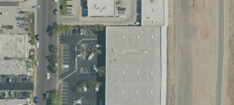 Airport-Adjacent Warehouse Building