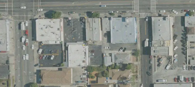 Signalized-Corner Retail Shopping Center