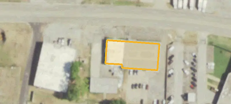 Renovated Flex Space with Secure Yard