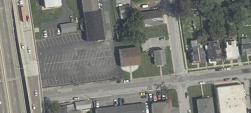 4-Unit Garden-Style Apartment Building