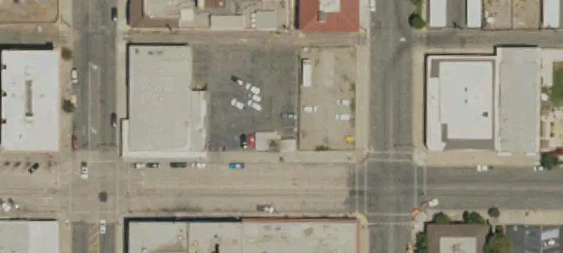Flexible Storefront Building