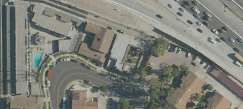 6-Unit Apartment Building