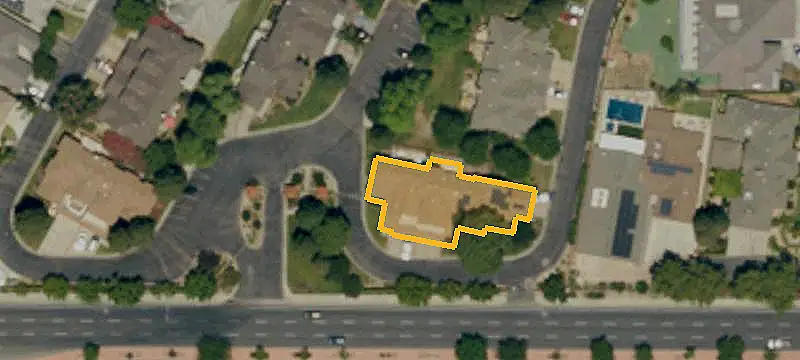 Storefront Property with 3-Phase Power