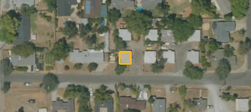 8-Unit Cottage Apartment Property