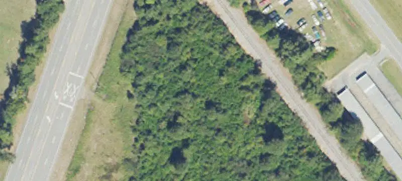Triangular Commercial Land Tract