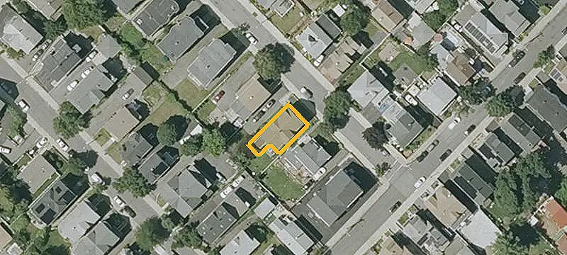 Vacant Three-Unit Triplex