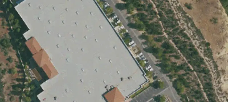 Freeway-Visible Specialty Property