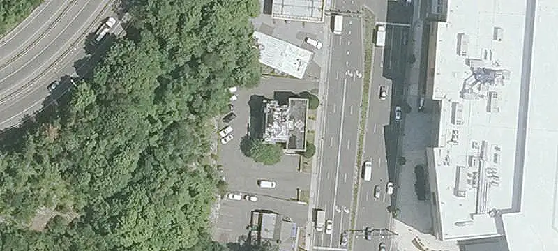 Mixed-Use Building with Flexible Unit Use