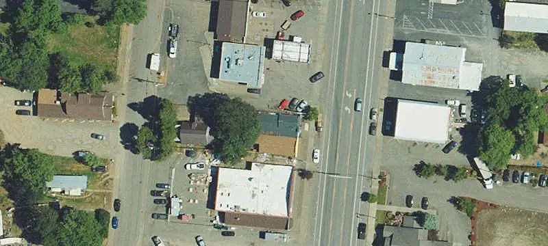 Storefront Property with Rear Storage