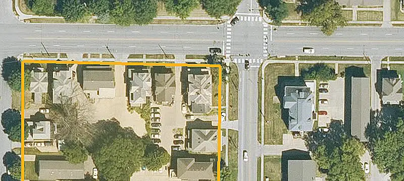 9-Unit Apartment Building with Laundry