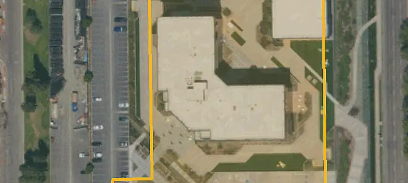 Distribution Center with Dock Doors
