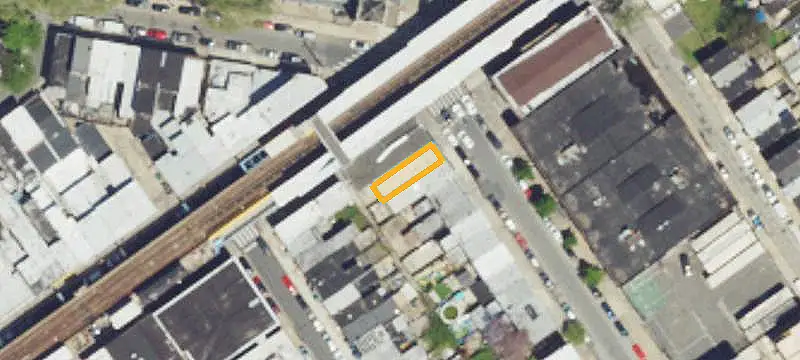 Modern Triplex Near Transit