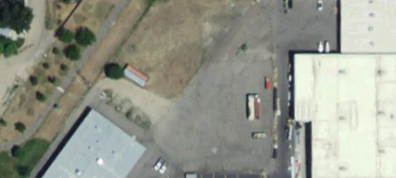 Multi-Tenant Shopping Center