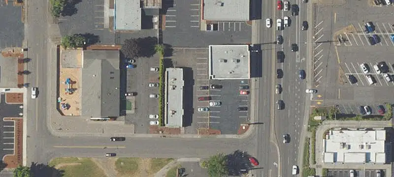 Freestanding Two-Tenant Storefront