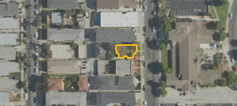 Upgraded Triplex with Garages