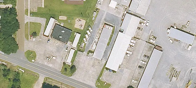 Renovated Flex Space with Yard