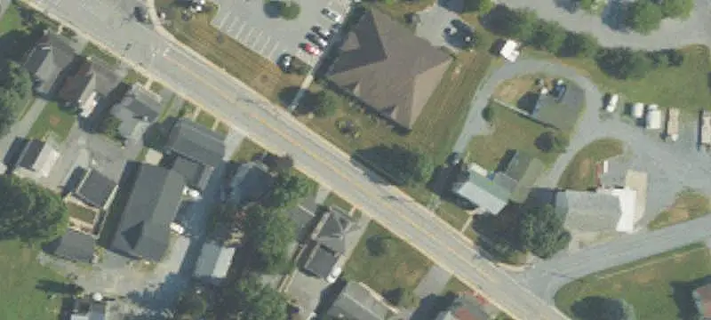 Duplex With Rental Barn And Shop