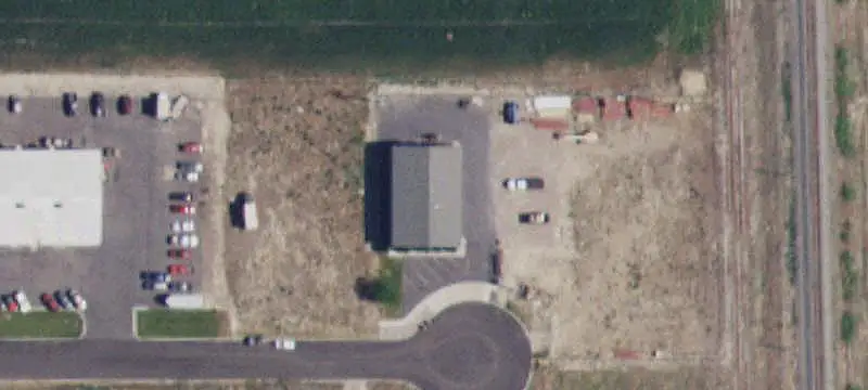 End-Cap Flex Space with Yard