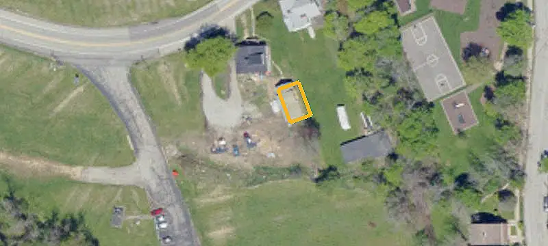 Farm-Acreage-Lot / Res Land (5 Acres or More)
