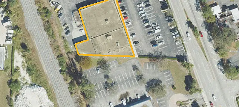 Fully Leased Retail Plaza