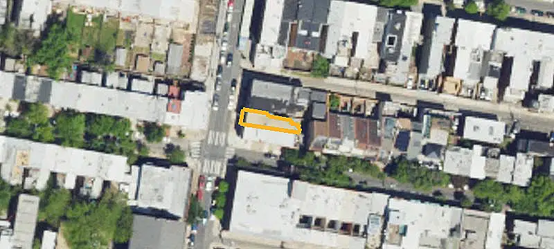 Mixed-Use Property With Four Apartments