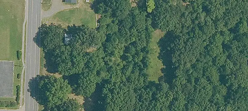 Commercial Land Near Signalized Intersection
