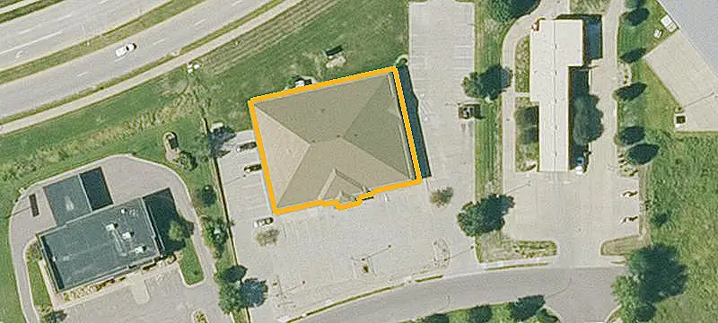 Commercial Land Near Major Destinations