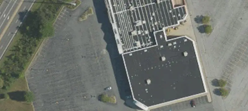 Shopping Center with National Tenants